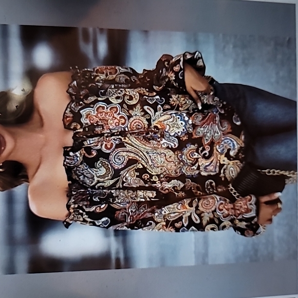 #23 Western Paisley Print Off Shoulder Blouse - Picture 3 of 7